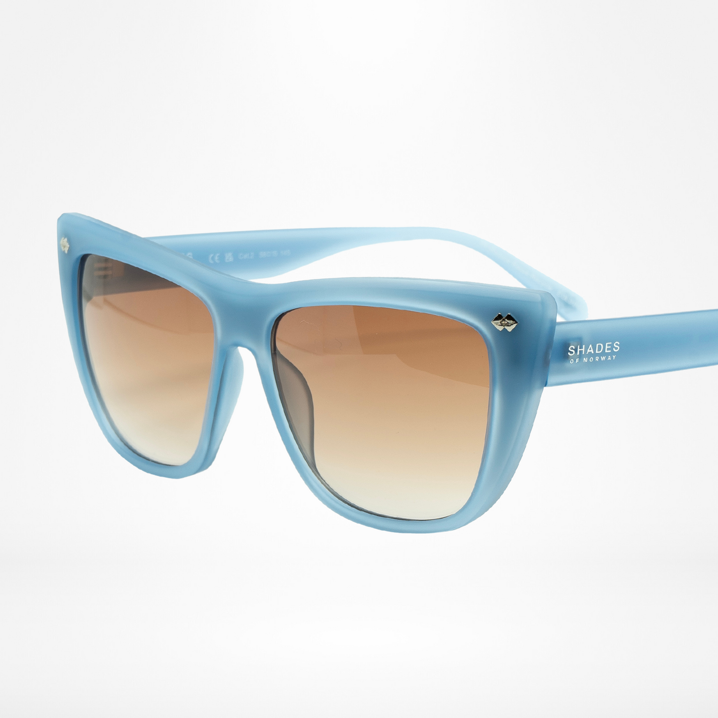 Bystranda Blue・cat-eye sunglasses