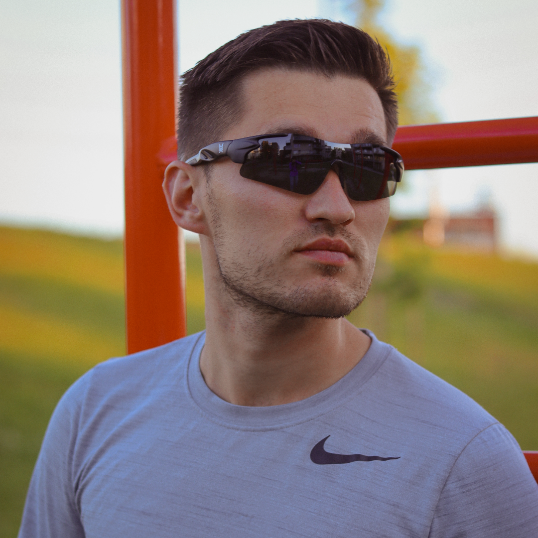 Sportsbriller for herre egnet til høyintensiv trening